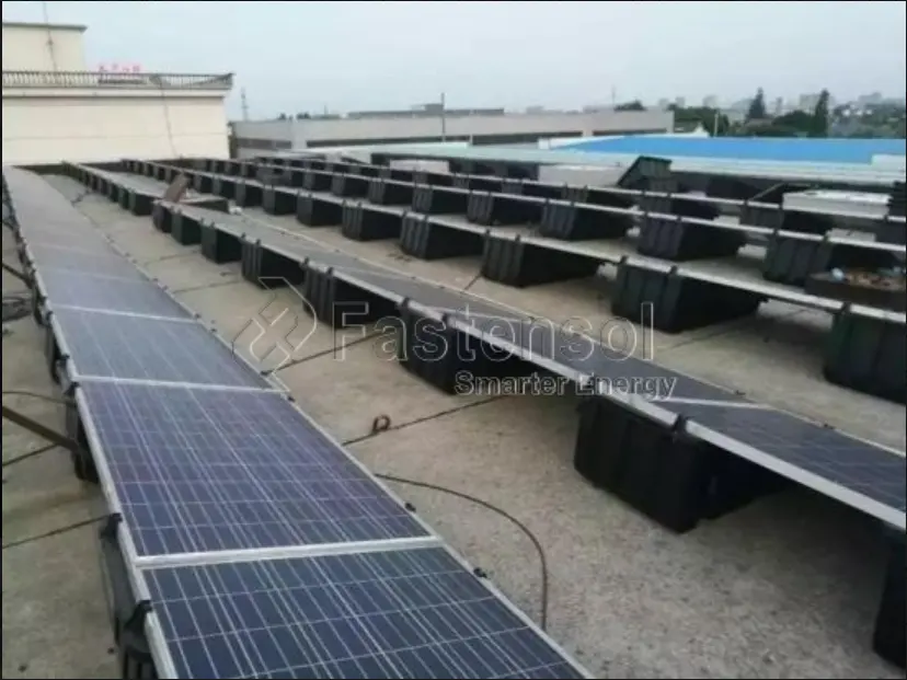 Plastic Ballasted Roof Mounting System For Solar Panels